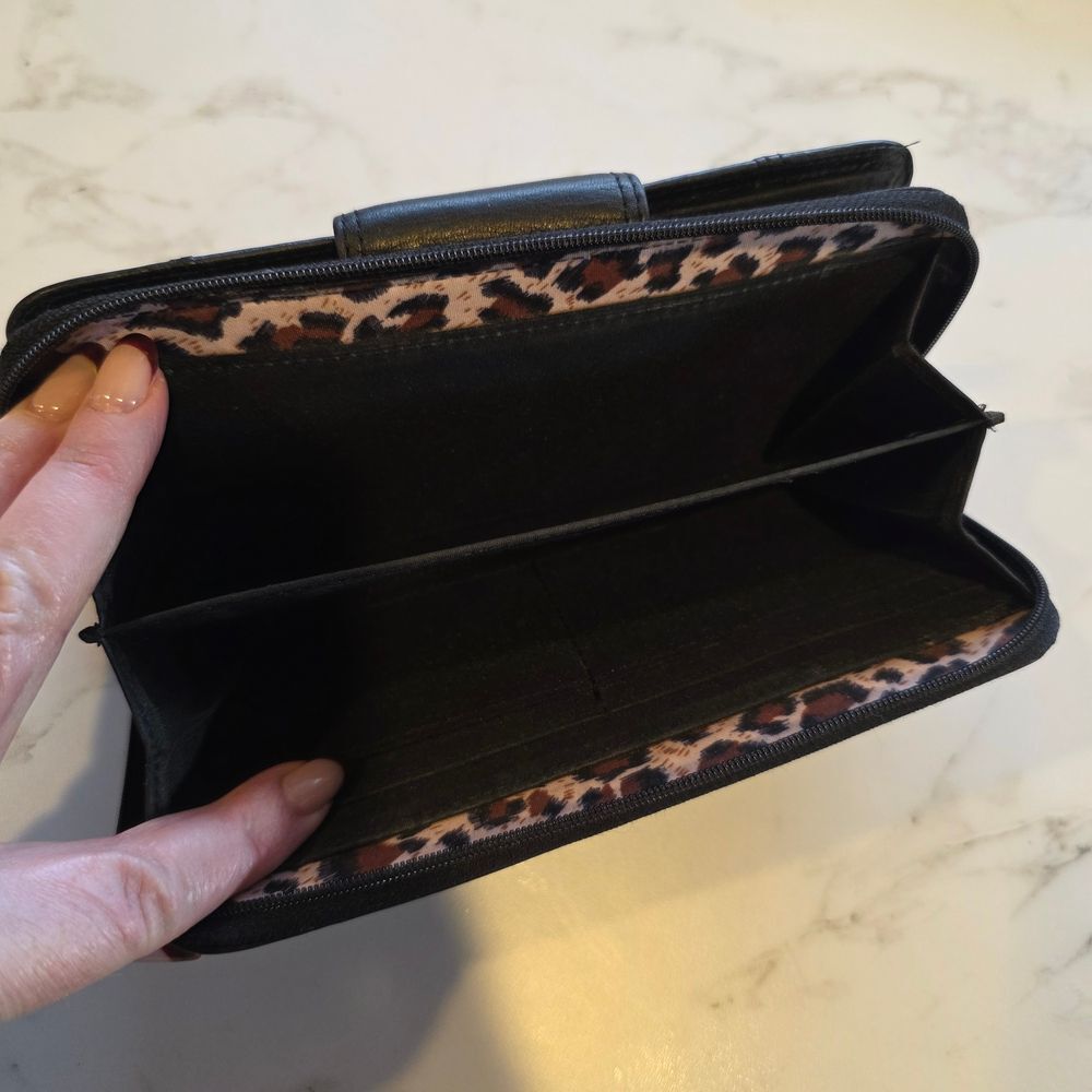 Black Leather Women's Zip-Around Wallet - Picture 3 of 7